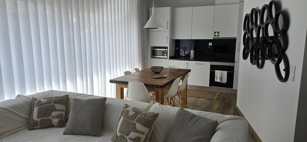 אבאירו Iconik Design Apartments מראה חיצוני תמונה