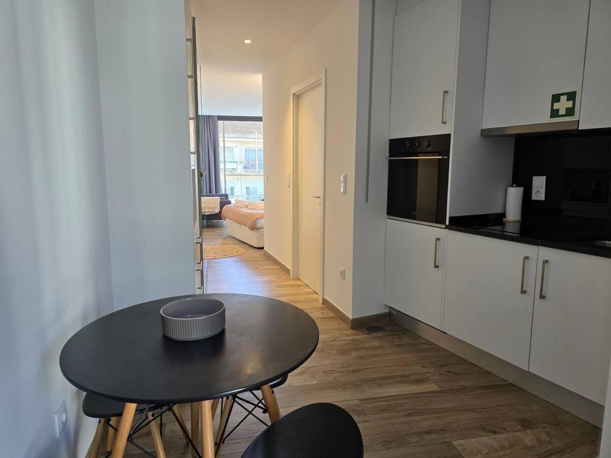 אבאירו Iconik Design Apartments מראה חיצוני תמונה